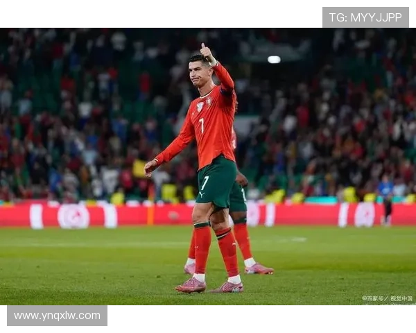 C罗职业生涯红牌统计揭秘肘击踢人假摔三大罪状分析